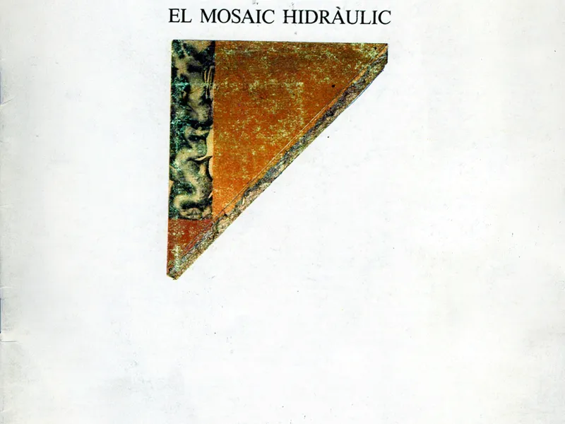 Pulir suelo mosaico Entendemos por Mosaico Hidráulico uno de los productos que sirven para revestir superficies, generalmente como pavimento de interior. El Mosaico Hidráulico esta compuesto de baldosas de mortero de cemento enmoldado y prensado, formadas por distintas capas de material de las cuales la superior, apta para ser pisada...